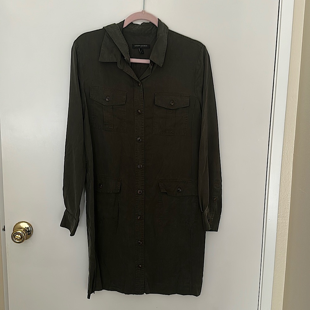 Banana Republic dress with pockets